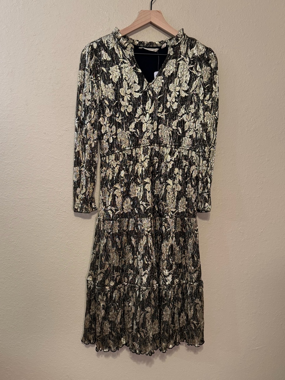 Soft Surroundings Black and Gold Metallic Floral Size Petite Small NWT
